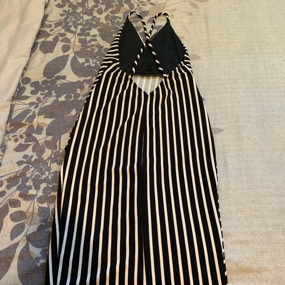 Black and white stripe dress - Picture 3 of 4